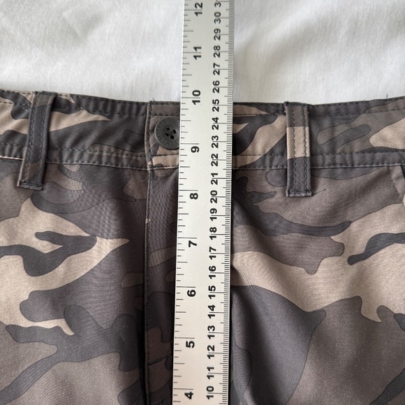 MICROS‎ Boy's 10 Army Camo Lightweight Performance Shorts Casual Outdoor - Picture 10 of 13